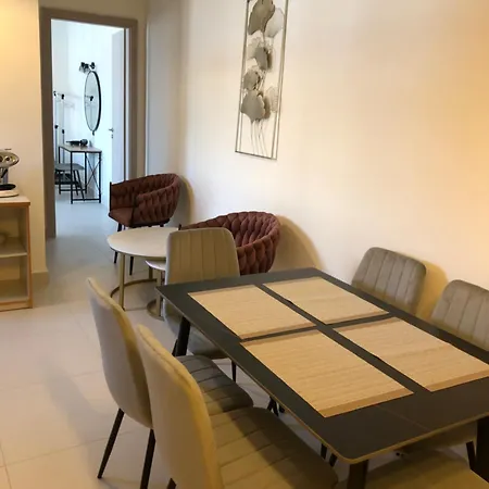 Apartment Euphoria Homes *